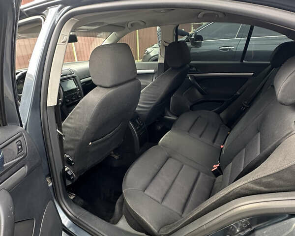 Шкода Октавія 2006 у Одесі на Automoto.ua Сірий Шкода Октавія, об'ємом двигуна 1.6 л та пробігом 261 тис. км за 6000 $, фото 8 на Automoto.ua
