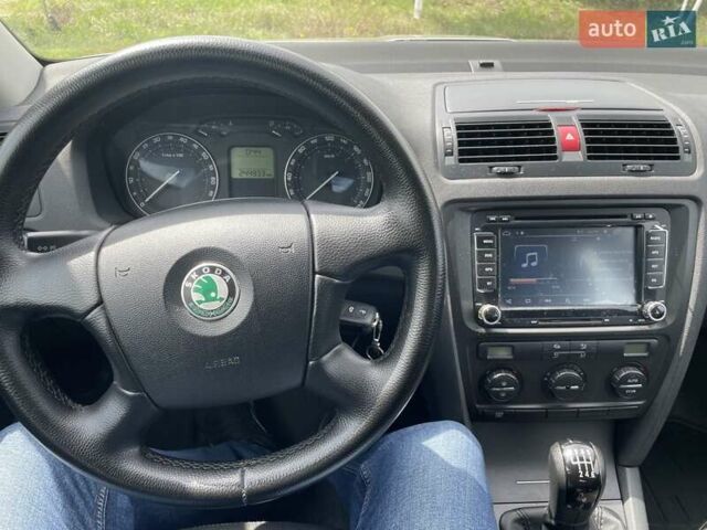 Серый Шкода Октавия, объемом двигателя 2 л и пробегом 247 тыс. км за 5300 $, фото 8 на Automoto.ua