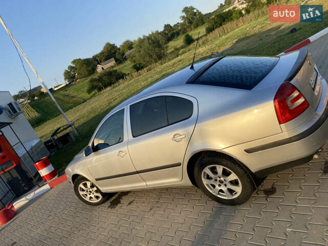 Шкода Октавия 2006 в Черновцах на Automoto.ua Серый Шкода Октавия, объемом двигателя 1.97 л и пробегом 250 тыс. км за 5800 $, фото 7 на Automoto.ua