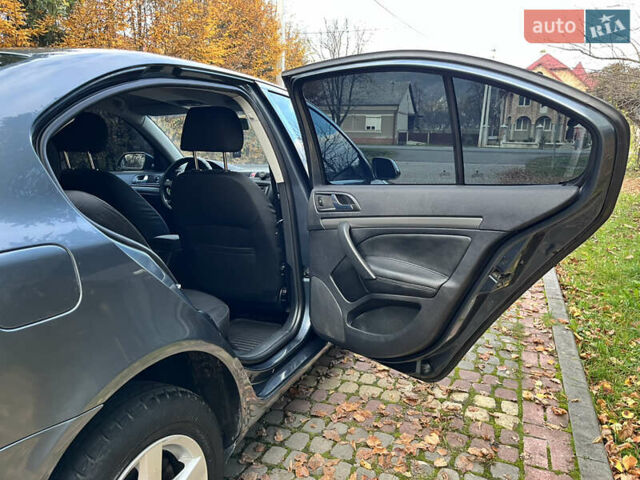 Серый Шкода Октавия, объемом двигателя 1.97 л и пробегом 320 тыс. км за 5550 $, фото 32 на Automoto.ua
