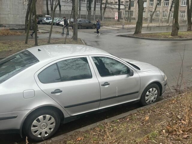 Сірий Шкода Октавія, об'ємом двигуна 0 л та пробігом 403 тис. км за 3000 $, фото 1 на Automoto.ua
