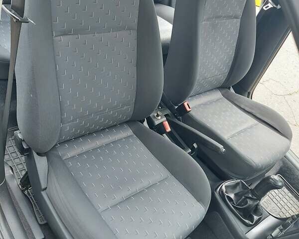 Сірий Шкода Октавія, об'ємом двигуна 1.6 л та пробігом 203 тис. км за 5900 $, фото 18 на Automoto.ua