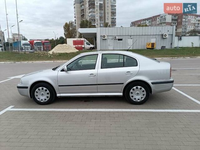 Серый Шкода Октавия, объемом двигателя 1.6 л и пробегом 140 тыс. км за 6300 $, фото 2 на Automoto.ua