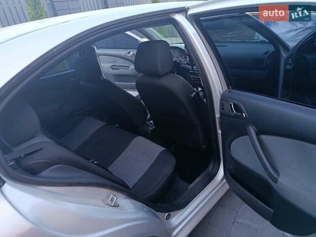 Серый Шкода Октавия, объемом двигателя 1.6 л и пробегом 180 тыс. км за 5200 $, фото 5 на Automoto.ua