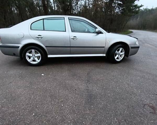 Серый Шкода Октавия, объемом двигателя 1.6 л и пробегом 192 тыс. км за 5300 $, фото 2 на Automoto.ua