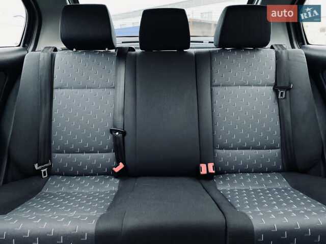 Серый Шкода Октавия, объемом двигателя 1.6 л и пробегом 266 тыс. км за 4900 $, фото 24 на Automoto.ua