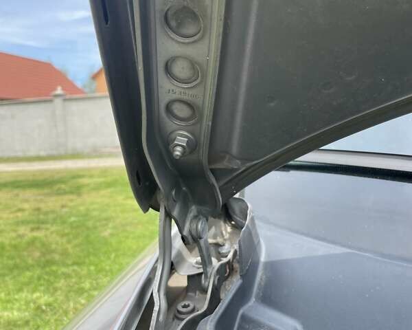 Серый Шкода Октавия, объемом двигателя 2 л и пробегом 247 тыс. км за 5300 $, фото 21 на Automoto.ua