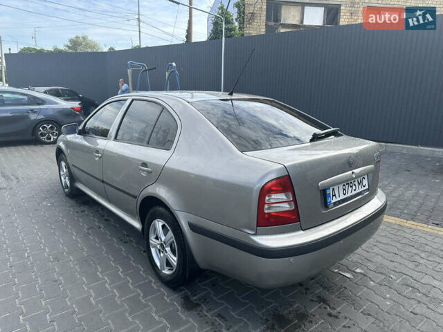 Серый Шкода Октавия, объемом двигателя 1.6 л и пробегом 257 тыс. км за 4000 $, фото 5 на Automoto.ua