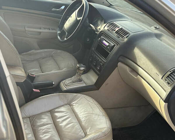 Серый Шкода Октавия, объемом двигателя 1.97 л и пробегом 300 тыс. км за 5250 $, фото 6 на Automoto.ua