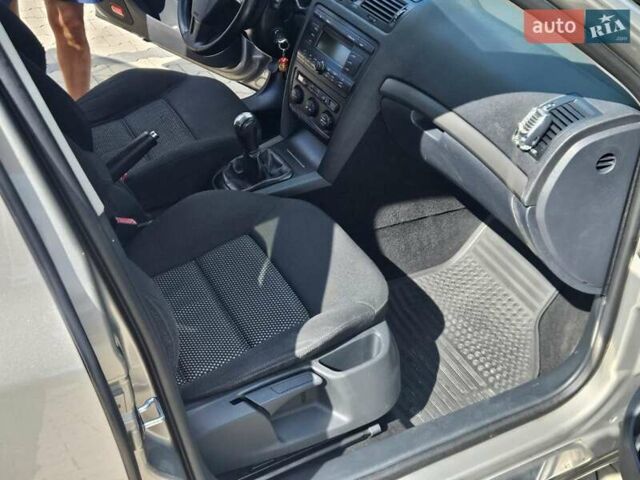 Серый Шкода Октавия, объемом двигателя 1.97 л и пробегом 196 тыс. км за 7000 $, фото 10 на Automoto.ua