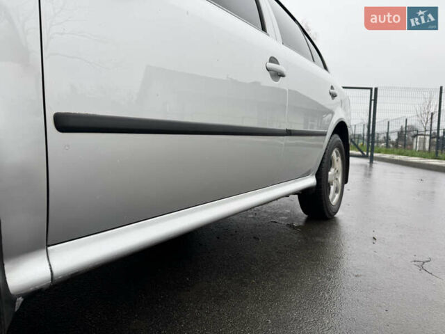 Сірий Шкода Октавія, об'ємом двигуна 1.6 л та пробігом 261 тис. км за 4800 $, фото 6 на Automoto.ua