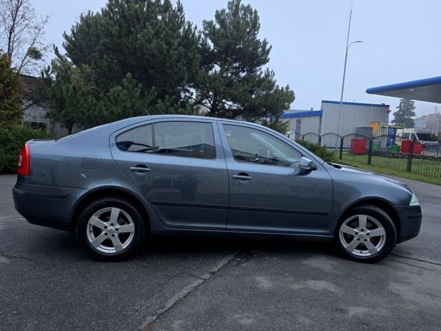 Серый Шкода Октавия, объемом двигателя 1.6 л и пробегом 130 тыс. км за 7300 $, фото 11 на Automoto.ua