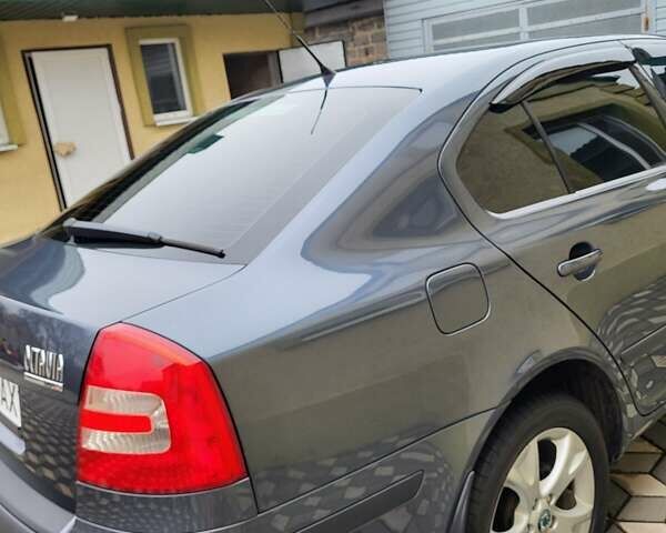 Серый Шкода Октавия, объемом двигателя 1.6 л и пробегом 111 тыс. км за 6000 $, фото 16 на Automoto.ua