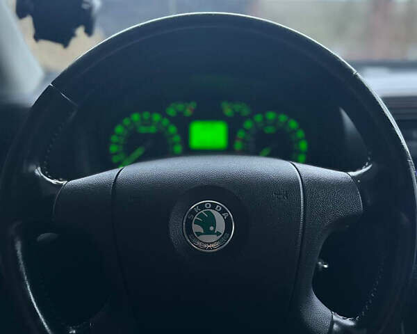 Сірий Шкода Октавія, об'ємом двигуна 1.6 л та пробігом 246 тис. км за 6000 $, фото 14 на Automoto.ua