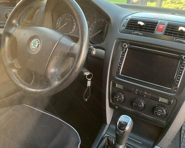 Сірий Шкода Октавія, об'ємом двигуна 1.6 л та пробігом 260 тис. км за 6100 $, фото 7 на Automoto.ua