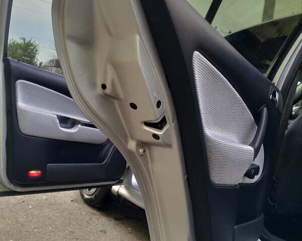 Шкода Октавия 2006 в Галиче на Automoto.ua Серый Шкода Октавия, объемом двигателя 1.9 л и пробегом 334 тыс. км за 4999 $, фото 40 на Automoto.ua