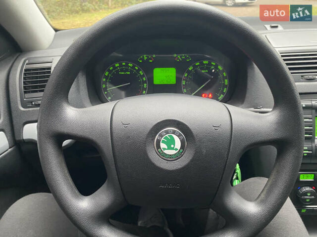 Сірий Шкода Октавія, об'ємом двигуна 1.6 л та пробігом 120 тис. км за 6850 $, фото 41 на Automoto.ua