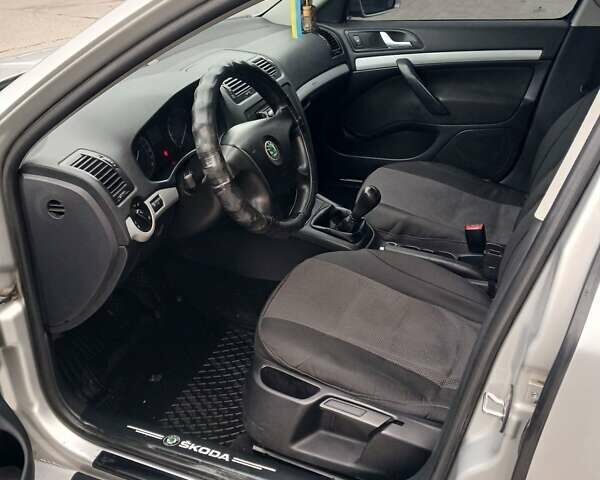 Сірий Шкода Октавія, об'ємом двигуна 1.6 л та пробігом 347 тис. км за 4199 $, фото 17 на Automoto.ua