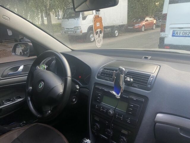 Серый Шкода Октавия, объемом двигателя 2 л и пробегом 240 тыс. км за 6500 $, фото 4 на Automoto.ua