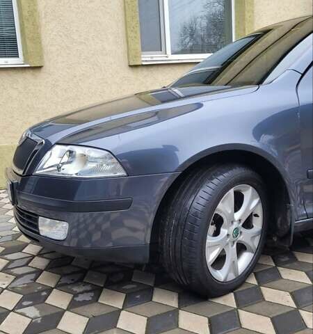Серый Шкода Октавия, объемом двигателя 1.6 л и пробегом 111 тыс. км за 6000 $, фото 2 на Automoto.ua