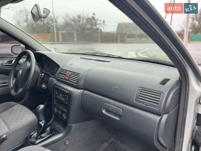 Сірий Шкода Октавія, об'ємом двигуна 1.6 л та пробігом 261 тис. км за 4800 $, фото 11 на Automoto.ua