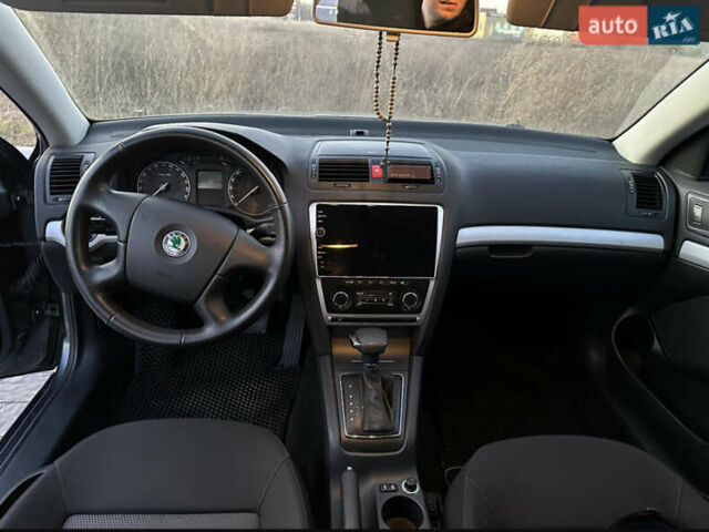 Сірий Шкода Октавія, об'ємом двигуна 1.6 л та пробігом 277 тис. км за 8300 $, фото 7 на Automoto.ua
