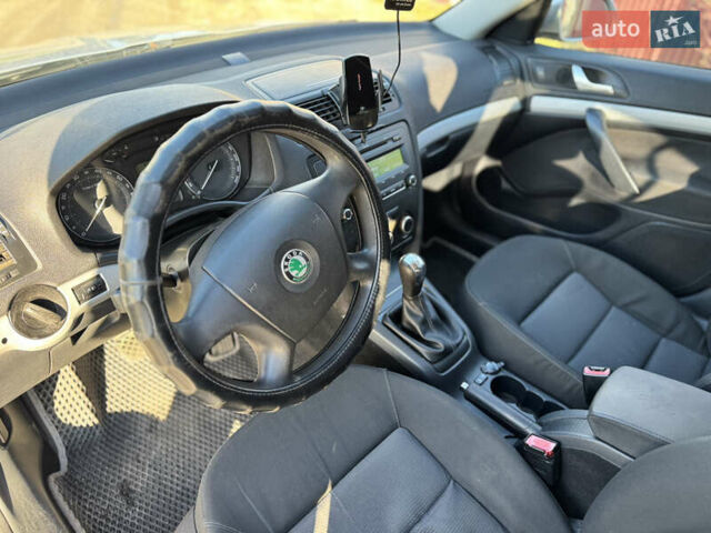 Сірий Шкода Октавія, об'ємом двигуна 1.98 л та пробігом 272 тис. км за 3800 $, фото 5 на Automoto.ua