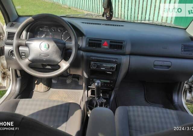 Серый Шкода Октавия, объемом двигателя 1.8 л и пробегом 243 тыс. км за 4000 $, фото 4 на Automoto.ua