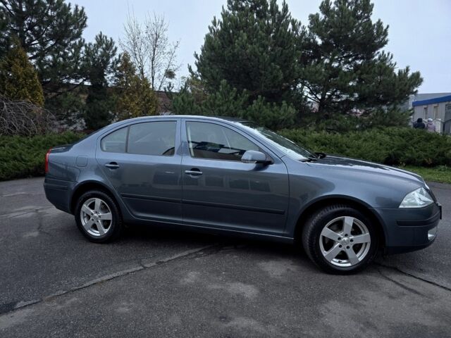 Серый Шкода Октавия, объемом двигателя 1.6 л и пробегом 130 тыс. км за 7300 $, фото 2 на Automoto.ua