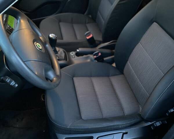 Серый Шкода Октавия, объемом двигателя 1.6 л и пробегом 213 тыс. км за 6300 $, фото 31 на Automoto.ua