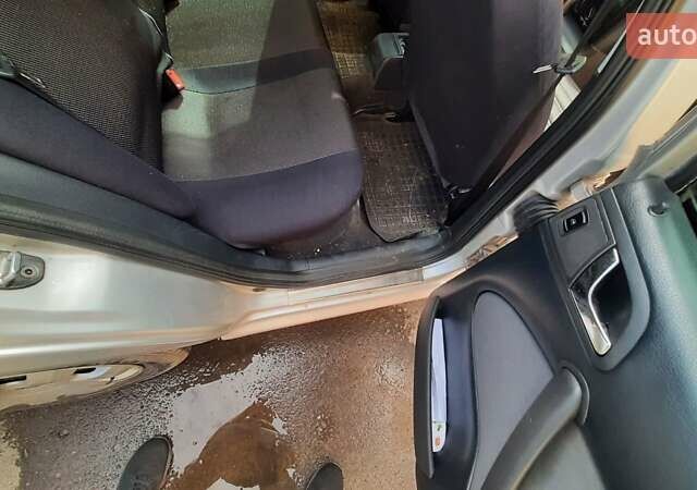 Шкода Октавия 2006 в Львове на Automoto.ua Серый Шкода Октавия, объемом двигателя 1.9 л и пробегом 400 тыс. км за 5000 $, фото 7 на Automoto.ua