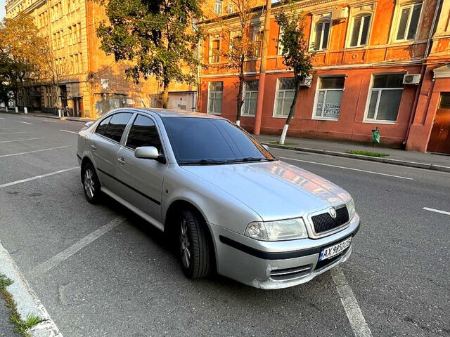 Сірий Шкода Октавія, об'ємом двигуна 1.8 л та пробігом 270 тис. км за 5800 $, фото 1 на Automoto.ua
