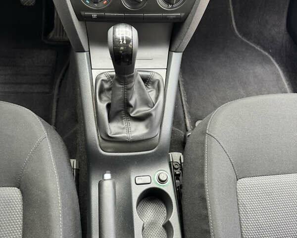 Шкода Октавия 2006 в Ахтырке на Automoto.ua Серый Шкода Октавия, объемом двигателя 1.6 л и пробегом 139 тыс. км за 6900 $, фото 30 на Automoto.ua