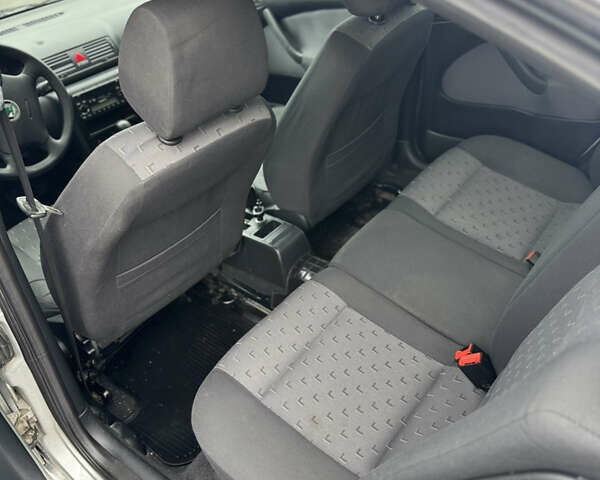 Сірий Шкода Октавія, об'ємом двигуна 1.6 л та пробігом 261 тис. км за 4800 $, фото 17 на Automoto.ua