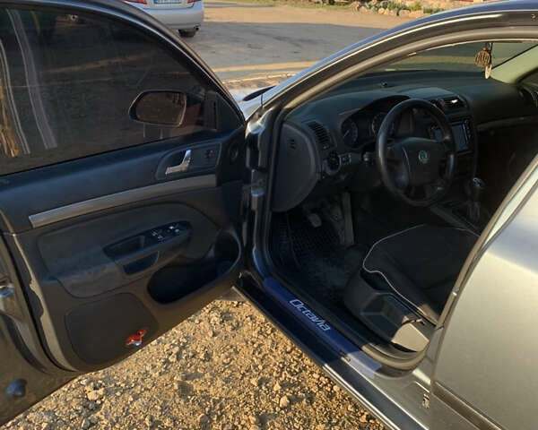 Сірий Шкода Октавія, об'ємом двигуна 1.6 л та пробігом 260 тис. км за 6100 $, фото 8 на Automoto.ua