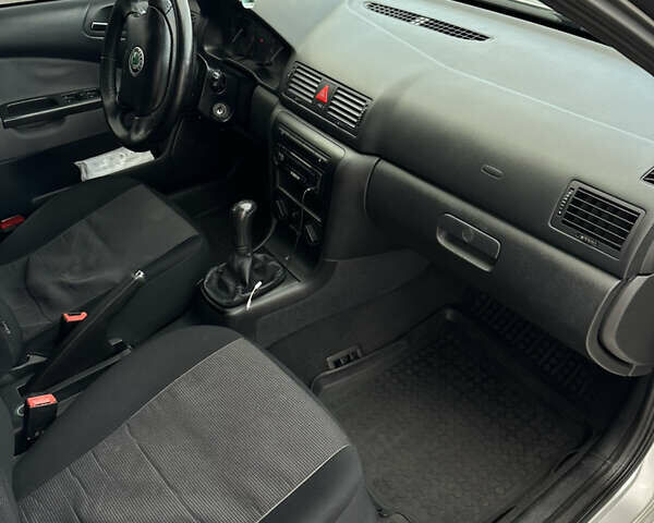 Серый Шкода Октавия, объемом двигателя 1.9 л и пробегом 182 тыс. км за 7300 $, фото 13 на Automoto.ua