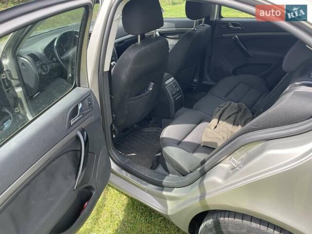 Серый Шкода Октавия, объемом двигателя 2 л и пробегом 247 тыс. км за 5300 $, фото 11 на Automoto.ua