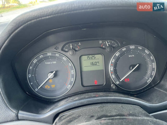 Шкода Октавія 2006 у Березанке на Automoto.ua Сірий Шкода Октавія, об'ємом двигуна 2 л та пробігом 244 тис. км за 4000 $, фото 3 на Automoto.ua