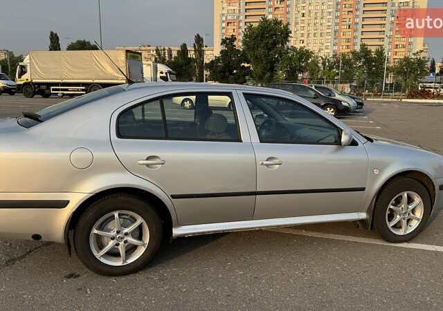 Шкода Октавія 2006 у Києві на Automoto.ua Сірий Шкода Октавія, об'ємом двигуна 1.6 л та пробігом 179 тис. км за 6000 $, фото 1 на Automoto.ua