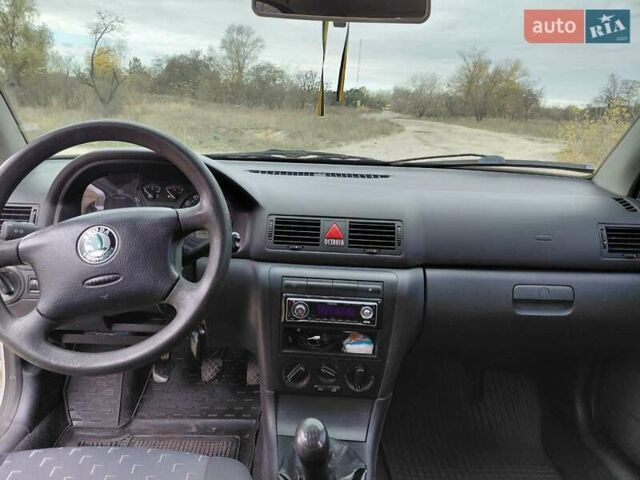 Серый Шкода Октавия, объемом двигателя 1.9 л и пробегом 336 тыс. км за 4750 $, фото 2 на Automoto.ua
