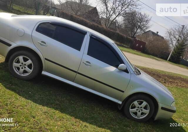 Серый Шкода Октавия, объемом двигателя 1.8 л и пробегом 243 тыс. км за 4000 $, фото 1 на Automoto.ua