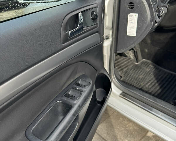 Шкода Октавия 2006 в Львове на Automoto.ua Серый Шкода Октавия, объемом двигателя 1.6 л и пробегом 198 тыс. км за 5890 $, фото 20 на Automoto.ua