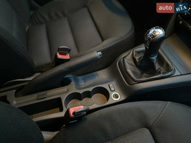 Серый Шкода Октавия, объемом двигателя 1.6 л и пробегом 213 тыс. км за 6300 $, фото 19 на Automoto.ua