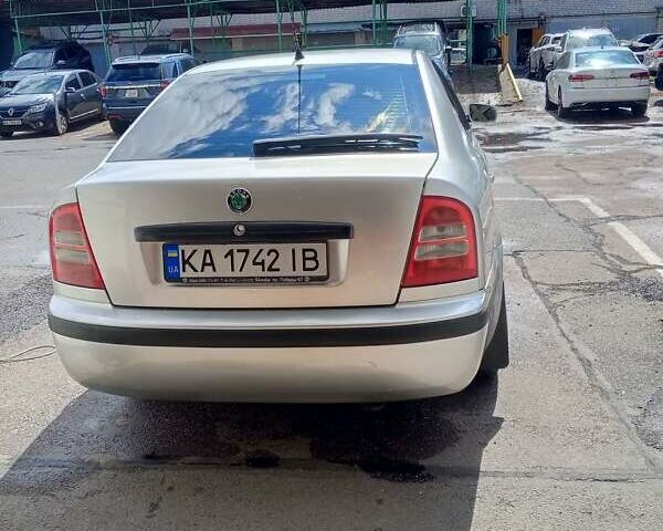 Сірий Шкода Октавія, об'ємом двигуна 1.6 л та пробігом 600 тис. км за 5000 $, фото 6 на Automoto.ua