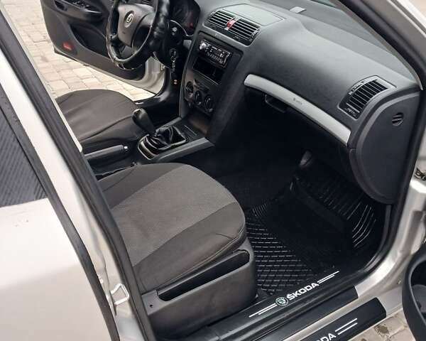 Сірий Шкода Октавія, об'ємом двигуна 1.6 л та пробігом 347 тис. км за 4199 $, фото 19 на Automoto.ua