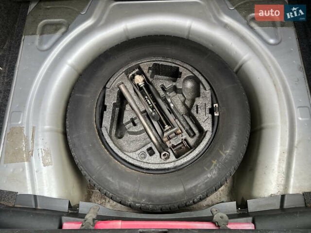 Шкода Октавия 2006 в Ахтырке на Automoto.ua Серый Шкода Октавия, объемом двигателя 1.6 л и пробегом 139 тыс. км за 6900 $, фото 35 на Automoto.ua