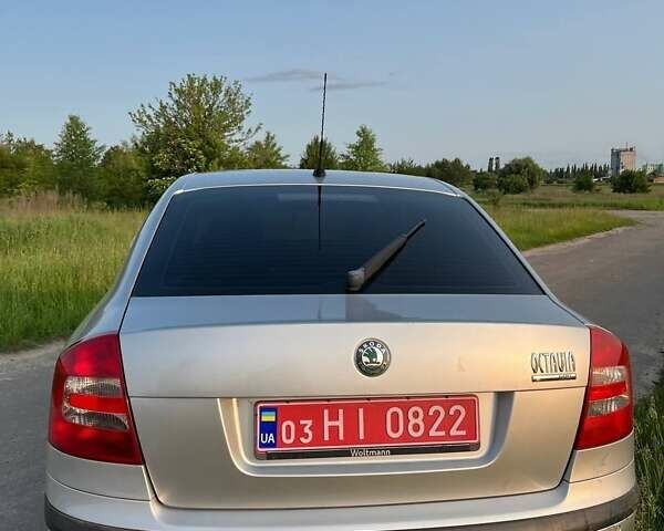 Серый Шкода Октавия, объемом двигателя 1.6 л и пробегом 189 тыс. км за 5700 $, фото 2 на Automoto.ua