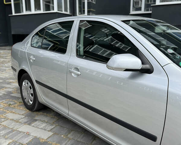 Шкода Октавия 2006 в Ахтырке на Automoto.ua Серый Шкода Октавия, объемом двигателя 1.6 л и пробегом 139 тыс. км за 6900 $, фото 4 на Automoto.ua