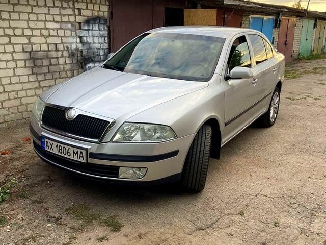 Сірий Шкода Октавія, об'ємом двигуна 1.6 л та пробігом 250 тис. км за 4000 $, фото 1 на Automoto.ua