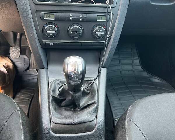 Шкода Октавия 2006 в Полтаве на Automoto.ua Серый Шкода Октавия, объемом двигателя 1.98 л и пробегом 270 тыс. км за 5500 $, фото 7 на Automoto.ua